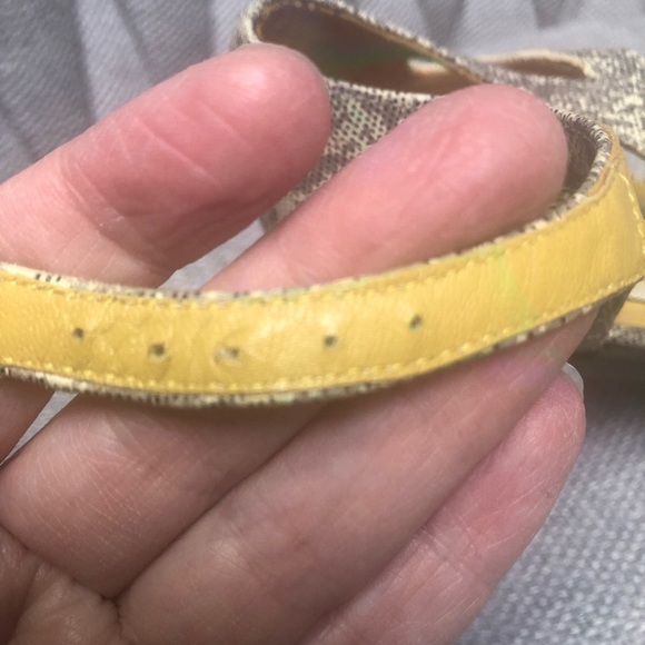 Size 7 1/2, vintage Joan and David too block heeled sanders. - Picture 9 of 9